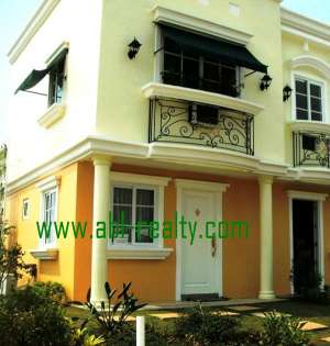 Modern Townhouse near S.M FAirview @ Affordable Terms!