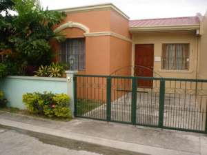 2-storey Imus Cavite House 10% down Ready for occupancy