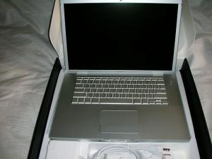 Apple MacBook Pro 15' Laptop Computer $600