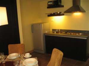 Lancaster Suites Manila Condotel Summer 2010 Holiday Rate!!