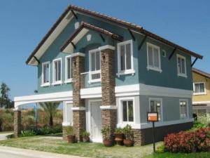 HOUSE and LOT FOR SALE AT BELLEFORT ESTATES accessible to Alabang Town Center